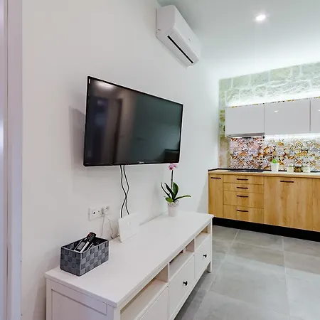Mia Apartment *